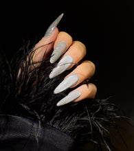 Load image into Gallery viewer, Moissanite