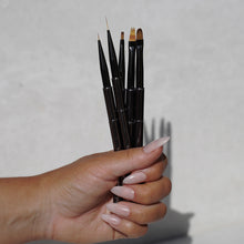 Load image into Gallery viewer, SISSI STAPLE Brush Set
